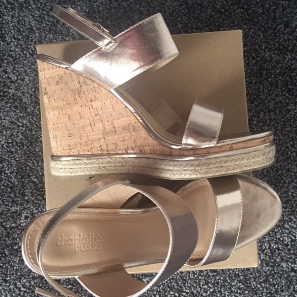Champagne Wedges
